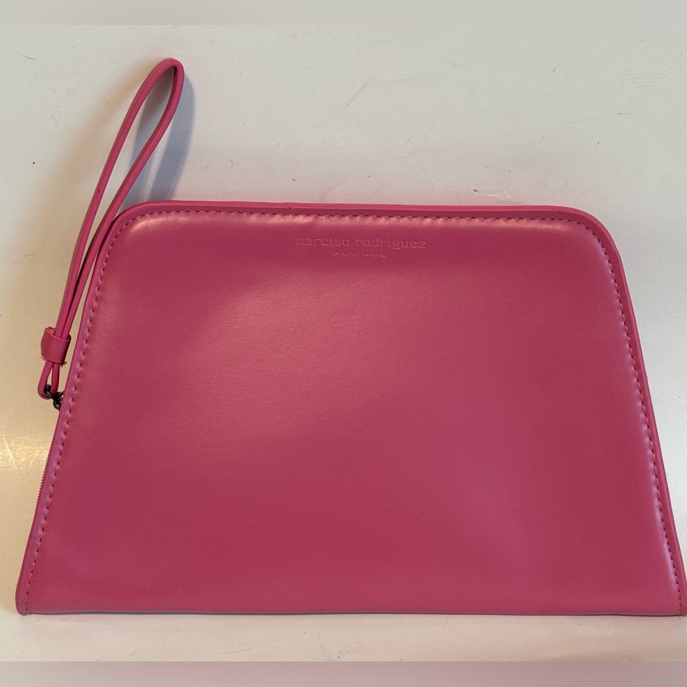 Narciso Rodriguez Perfume Fleur Musc For Her Pink Wristlet. new.